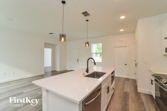 1780 W Acadian Dr in Deltona, FL - Building Photo - Building Photo