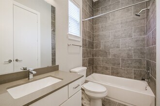 1305 Mayfair Clarkson Ln in Houston, TX - Building Photo - Building Photo