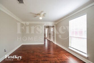 461 Stephen F Austin Dr in Conroe, TX - Building Photo - Building Photo