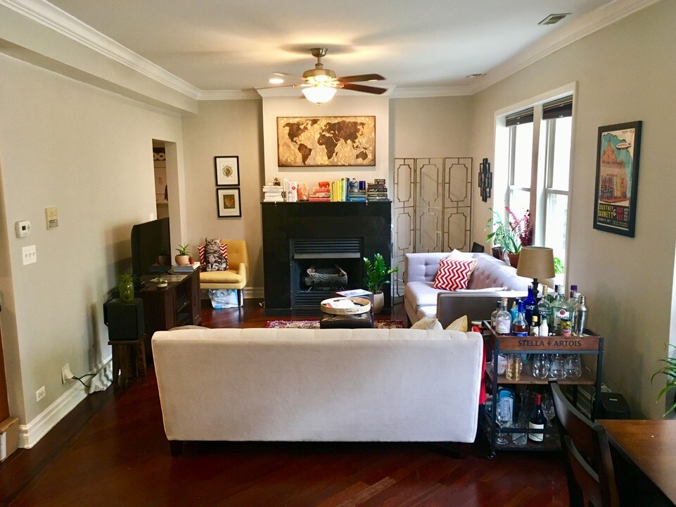 3129 W Palmer Square in Chicago, IL - Building Photo
