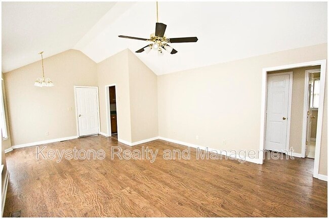 1770 Crestview Dr in Clarksville, TN - Building Photo - Building Photo