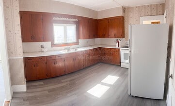 47 Church St in Oakland, ME - Building Photo - Building Photo