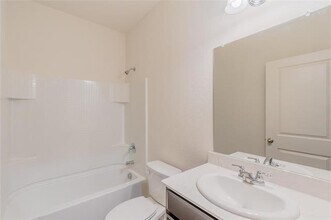 730 Wilshire Dr in Lavon, TX - Building Photo - Building Photo