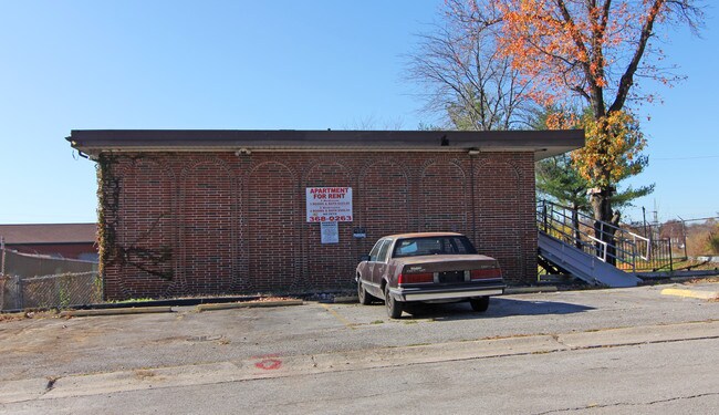 Linden Gardens Apartments in St. Louis, MO - Building Photo - Building Photo