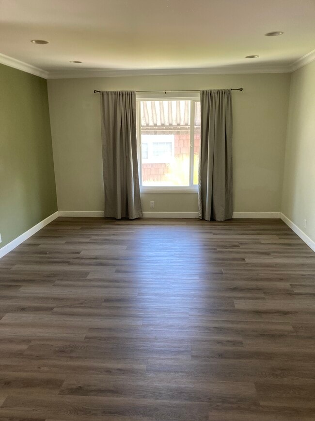 700 E Carson St, Unit 2 in Long Beach, CA - Building Photo - Building Photo