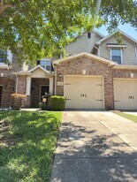 7935 Barnes Ridge Ln in Houston, TX - Building Photo