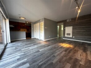 3262 Branard St, Unit 17 in Houston, TX - Building Photo - Building Photo