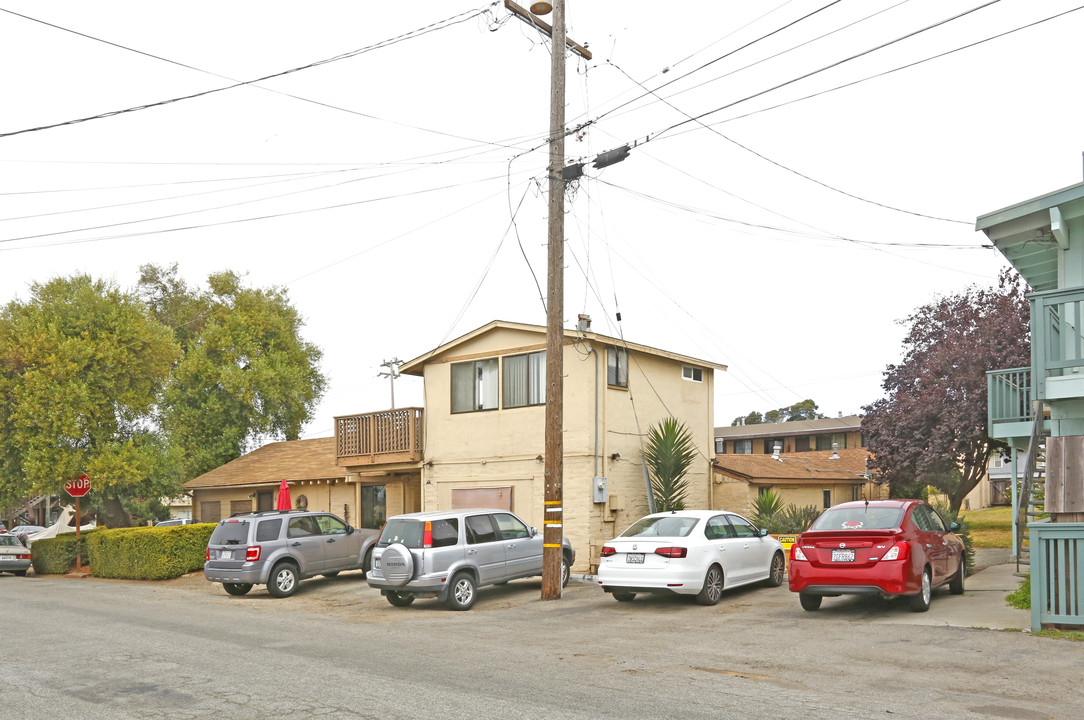 Adobe Hacienda in Aptos, CA - Foto de edificio