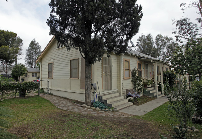 10057 Cherry Ave in Fontana, CA - Building Photo - Building Photo