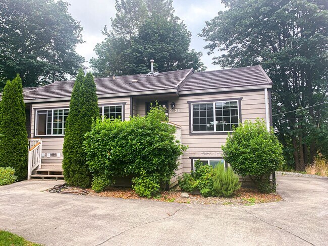property at 2718 E Olive St