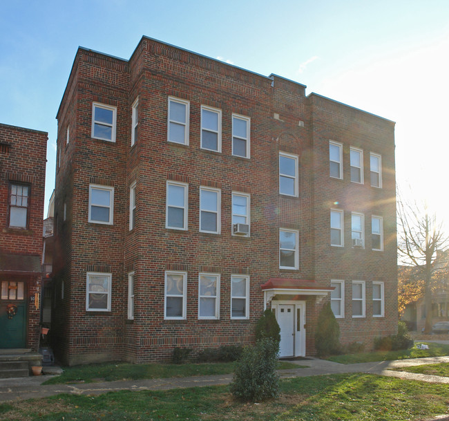 1001 11th Ave in Huntington, WV - Building Photo - Building Photo