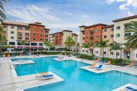 6350 Griffin Rd in Davie, FL - Building Photo - Building Photo