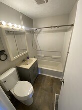 877 Windsor Dr in Salina, KS - Building Photo - Building Photo