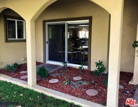 22320 Quinta Rd in Los Angeles, CA - Building Photo - Building Photo