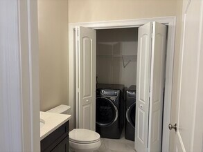 32 Kodiak Ln in Milford, MA - Building Photo - Building Photo