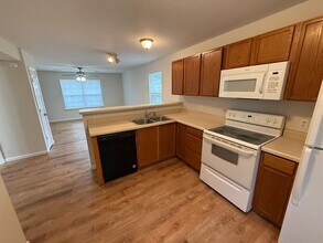 4114-4116 Hidden Creek Ct-Unit -Unit 4114 in Columbia, MO - Foto de edificio - Building Photo