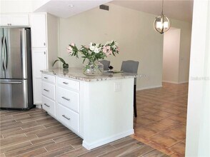 1664 Starling Dr in Sarasota, FL - Building Photo - Building Photo