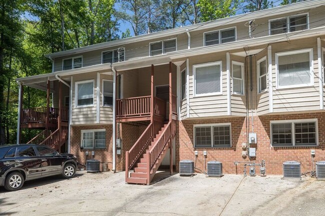 275 Highland Park Dr in Athens, GA - Building Photo - Building Photo