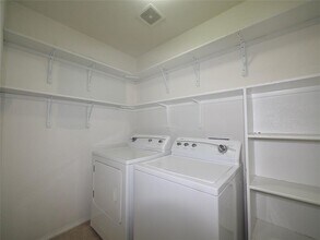 5604 Adair Dr in Austin, TX - Building Photo - Building Photo