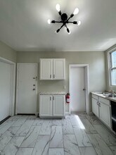 360 Grove St, Unit 1 in Newark, NJ - Building Photo - Building Photo