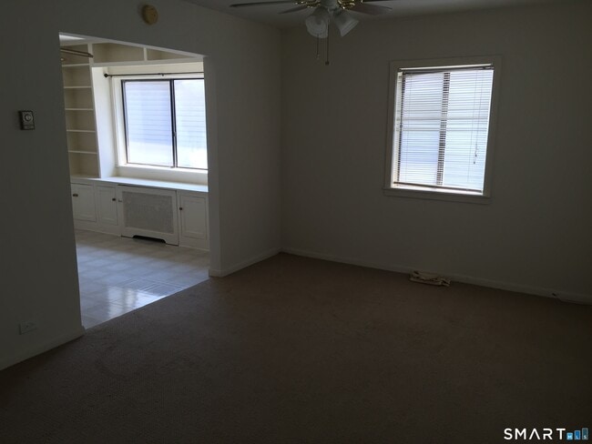 22 Windell Pl in Stamford, CT - Building Photo - Building Photo