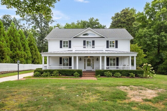 4205 Belvoir Dr in Greensboro, NC - Building Photo - Building Photo