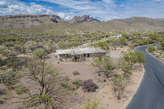 9261 E Ocotillo Dr in Tucson, AZ - Building Photo - Building Photo