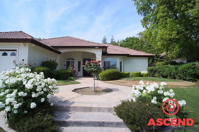 12510 Savonburg Dr in Bakersfield, CA - Building Photo - Building Photo