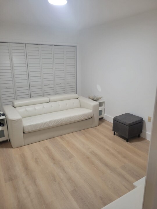 570 N Tropic Ln in Vero Beach, FL - Building Photo