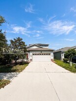 10625 Pictorial Park Dr in Tampa, FL - Building Photo