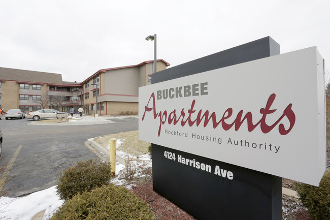 Buckbee Apartments in Rockford, IL - Building Photo - Building Photo