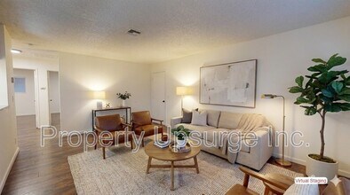 The Oasis in Redding, CA - Building Photo - Interior Photo