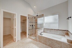 4126 Surreydon Dr in Houston, TX - Building Photo