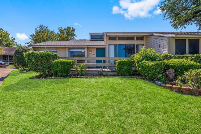 property at 49 April Point Dr N