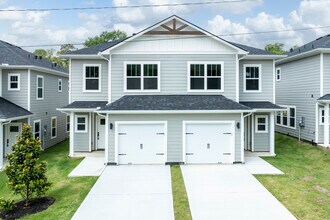 650 Everett Street in Conroe, TX - Foto de edificio - Building Photo