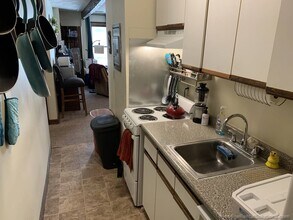 58 Leo M Birmingham Pkwy, Unit 1 in Boston, MA - Building Photo - Building Photo