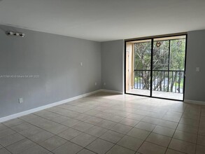 8420 SW 133rd Avenue Rd, Unit 415 in Miami, FL - Building Photo - Building Photo