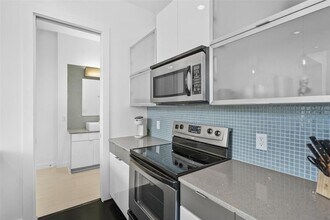 207 Pierce St in Houston, TX - Building Photo - Building Photo