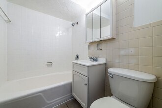 7101 S Artesian Ave Chicago, IL 60629 in Chicago, IL - Building Photo - Building Photo