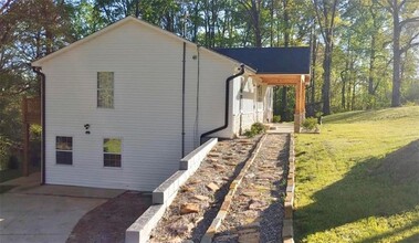 1769 Brooks Rd SE in Dacula, GA - Building Photo - Building Photo