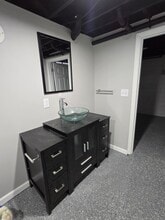 1016 W 5th St S in Newton, IA - Building Photo - Building Photo