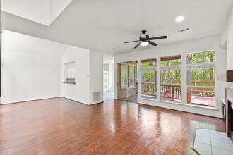 15 Breezy Point Pl in Spring, TX - Building Photo - Building Photo