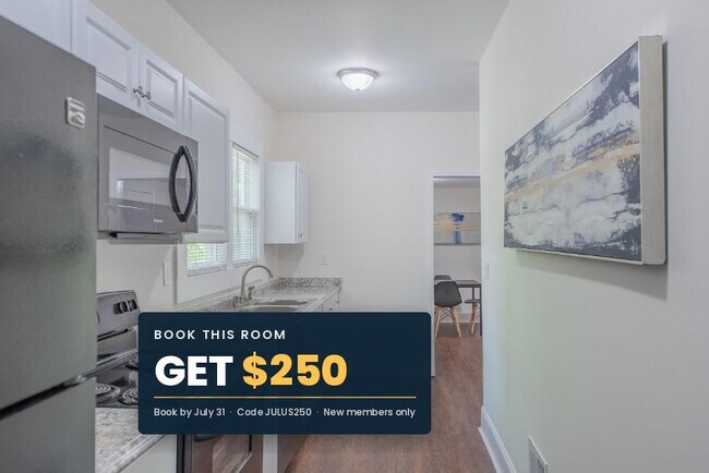 property at 753 Charlotte Pl NW