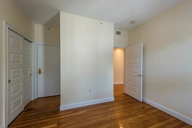 54 Ashford St, Unit #4 in Boston, MA - Foto de edificio - Building Photo