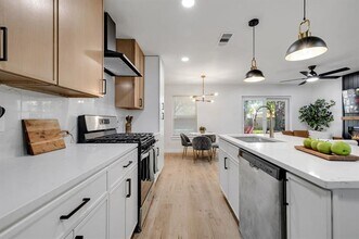 718 Tearose Dr in Garland, TX - Building Photo - Building Photo