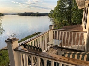 83 Main St in East Haddam, CT - Building Photo - Building Photo