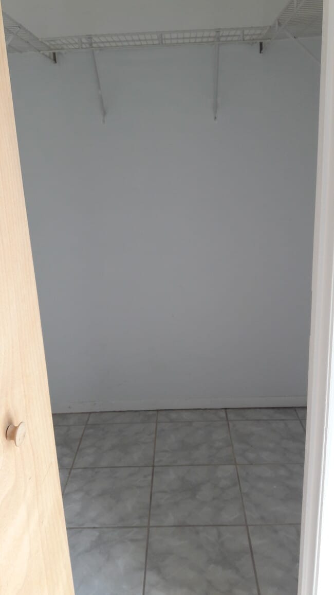 2224 Raleigh St in Hollywood, FL - Building Photo - Building Photo