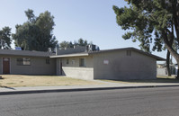 Goldcrest Apartments in Phoenix, AZ - Building Photo - Building Photo