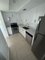 13700 NE 6th Ave in North Miami, FL - Building Photo