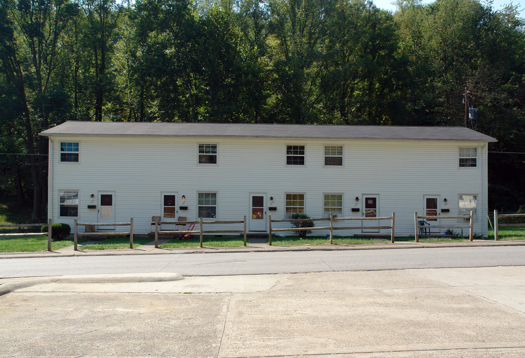 Miracle Acres in St. Albans, WV - Building Photo